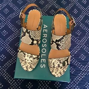 Snakeskin Camera Aerosoles Heeled Sandals , size 9.5M,NWT